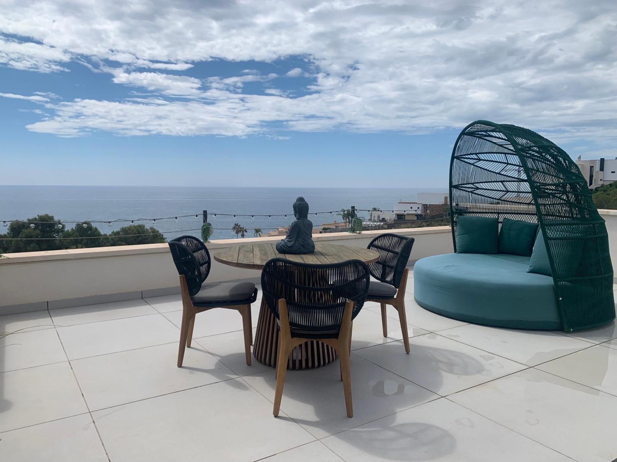 Rooftop With Beautiful Sea View Apartament *